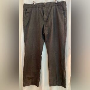 Haggar Classic Brown Straight-Leg Chinos Slacks Pants Size 42x32